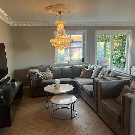 Hana * Sandnes (Rogaland)